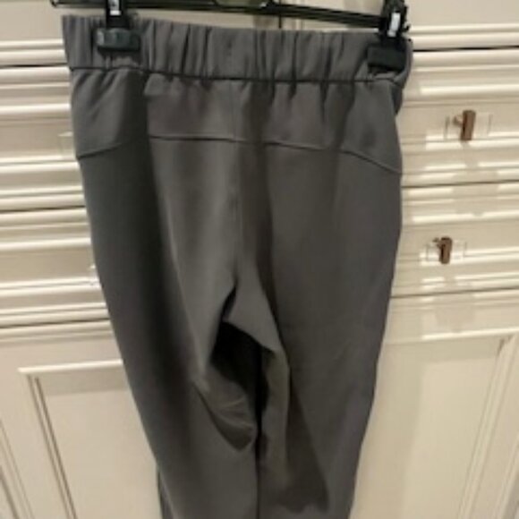 Lululemon On The Fly Pant Size 4 - Picture 4 of 5